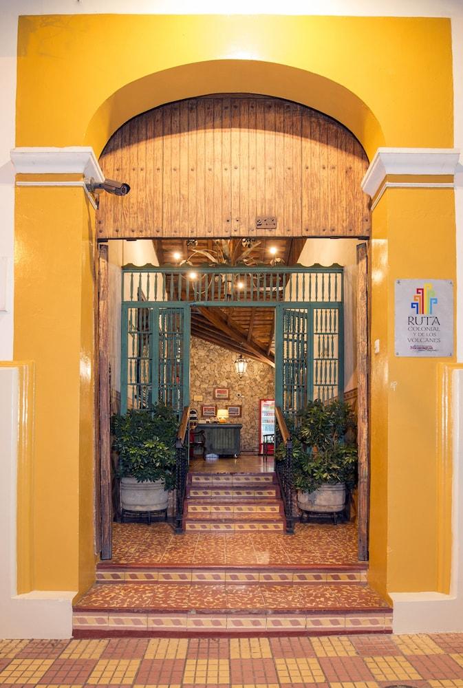 Hotel La Posada Del Doctor León Exterior foto